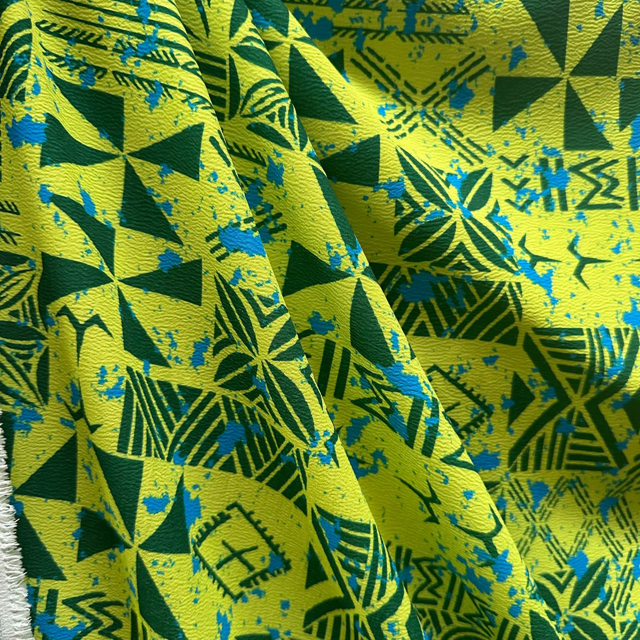 Printed Polyester Crush Fabric (KCRPMD3811D3)