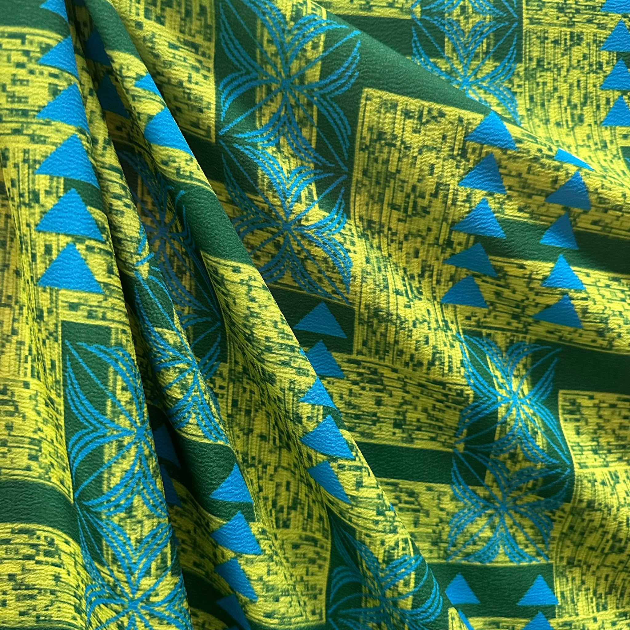 Printed Polyester Crush Fabric (KCRPMD3811D6)